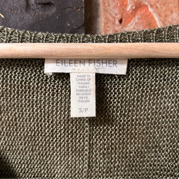 Eileen Fisher 100% Linen V-neck Patch Pocket Sweater - Picture 3 of 5